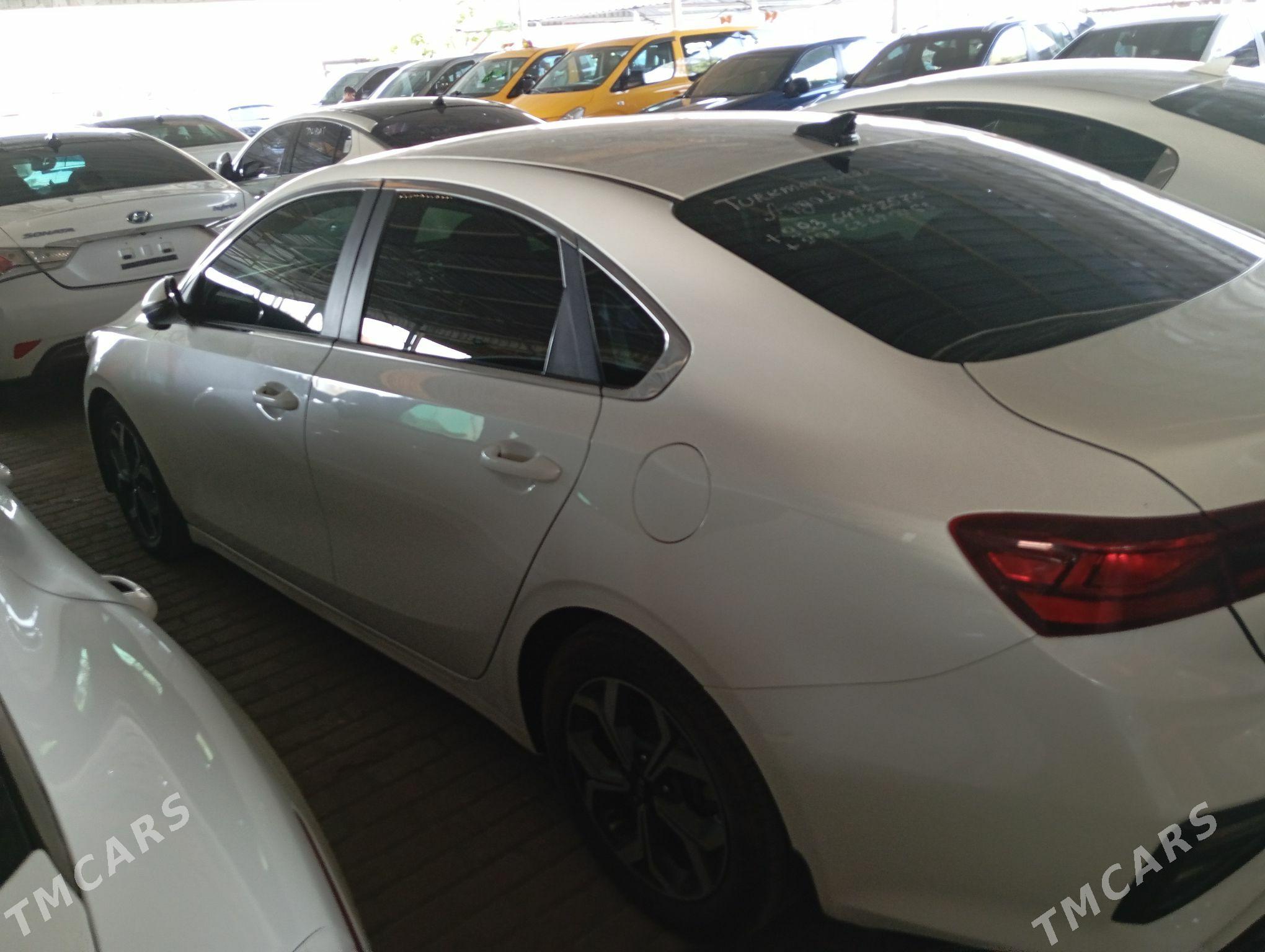 Kia Forte 2020 - 235 000 TMT - Бекреве - img 3
