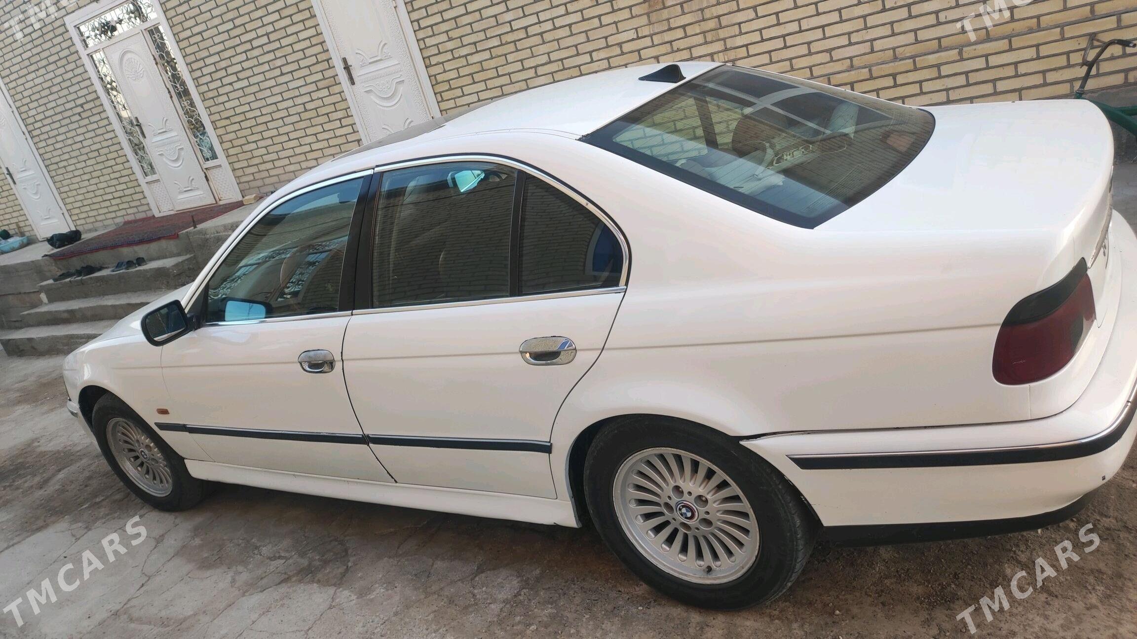 BMW E39 1996 - 70 000 TMT - Мары - img 6
