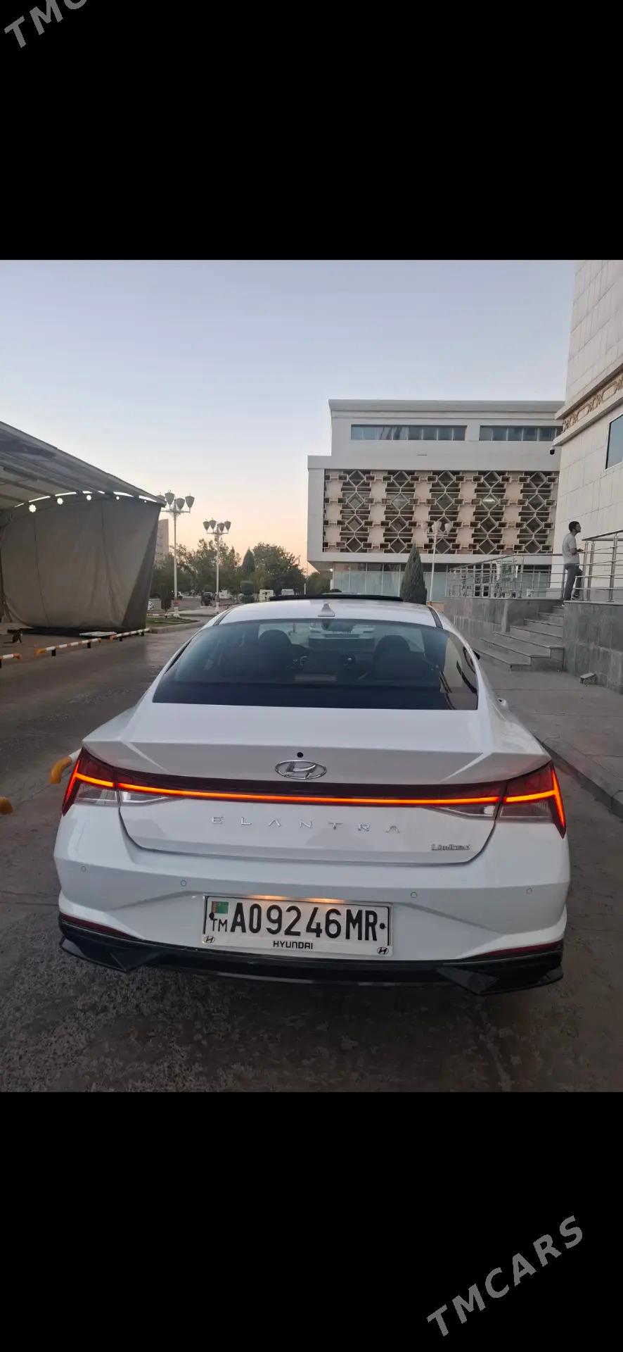 Hyundai Elantra 2022 - 260 000 TMT - Aşgabat - img 2