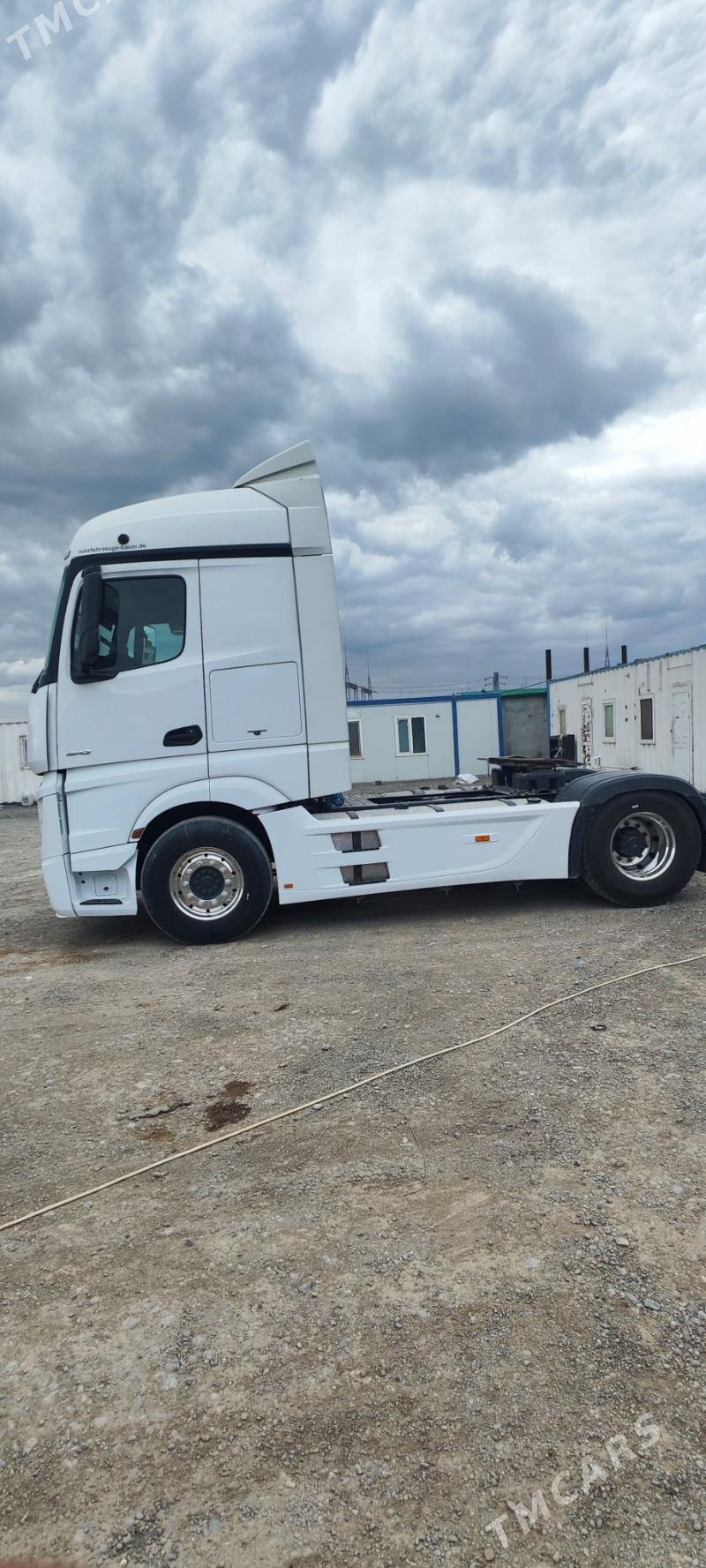 Mercedes-Benz ACTROS 3331 2014 - 800 000 TMT - Arkadag - img 5