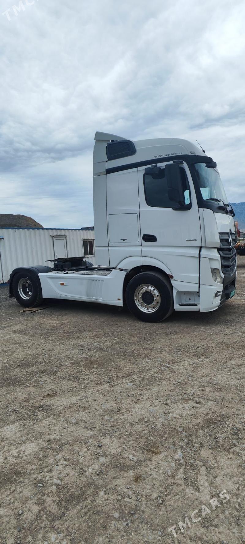 Mercedes-Benz ACTROS 3331 2014 - 800 000 TMT - Arkadag - img 3