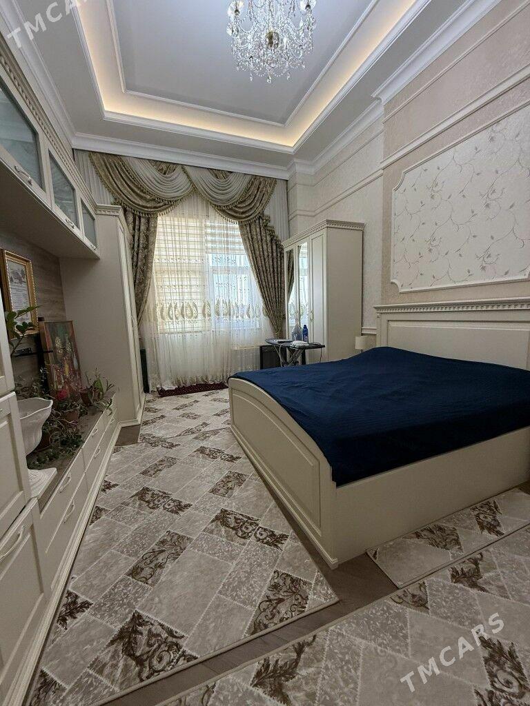  Moskowiski 7et 4kom full - Moskowskiý köç. (10 ýyl abadançylyk şaýoly) - img 4