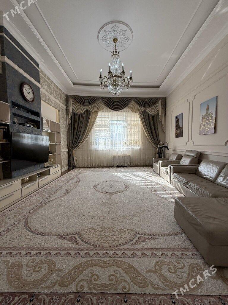  Moskowiski 7et 4kom full - Moskowskiý köç. (10 ýyl abadançylyk şaýoly) - img 3