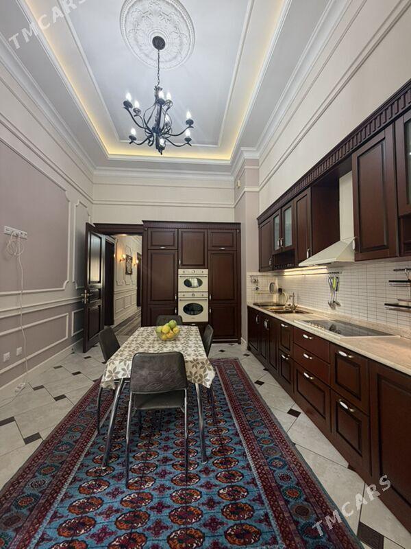  Moskowiski 7et 4kom full - Moskowskiý köç. (10 ýyl abadançylyk şaýoly) - img 10