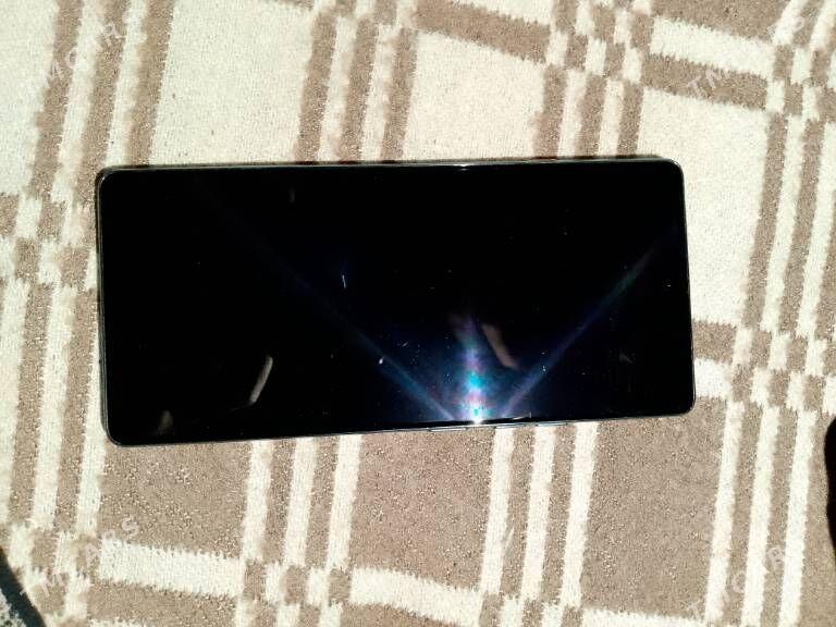 TECNO CAMON 40  - Parahat 4 - img 2