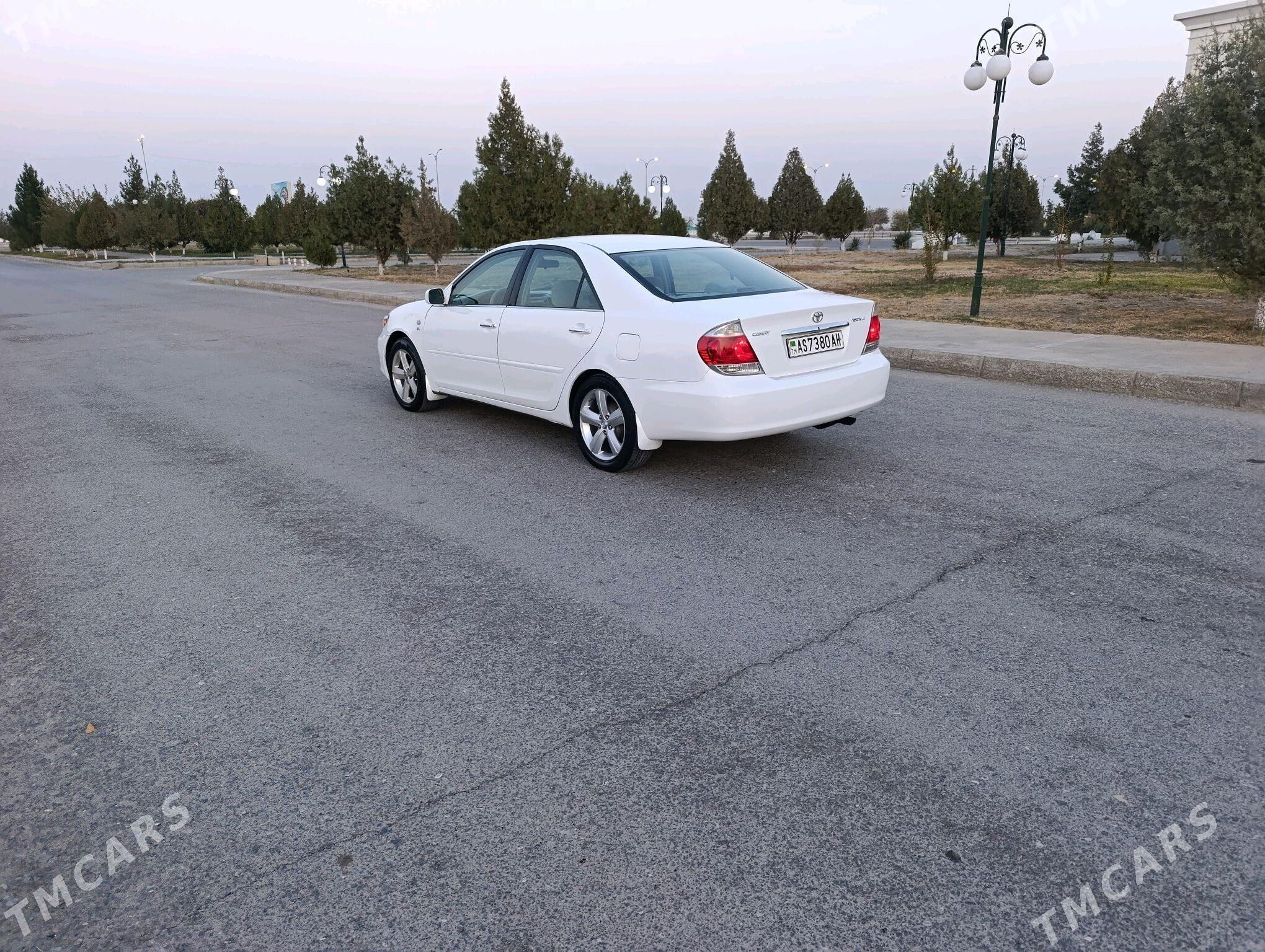 Toyota Camry 2003 - 147 000 TMT - Bäherden - img 4