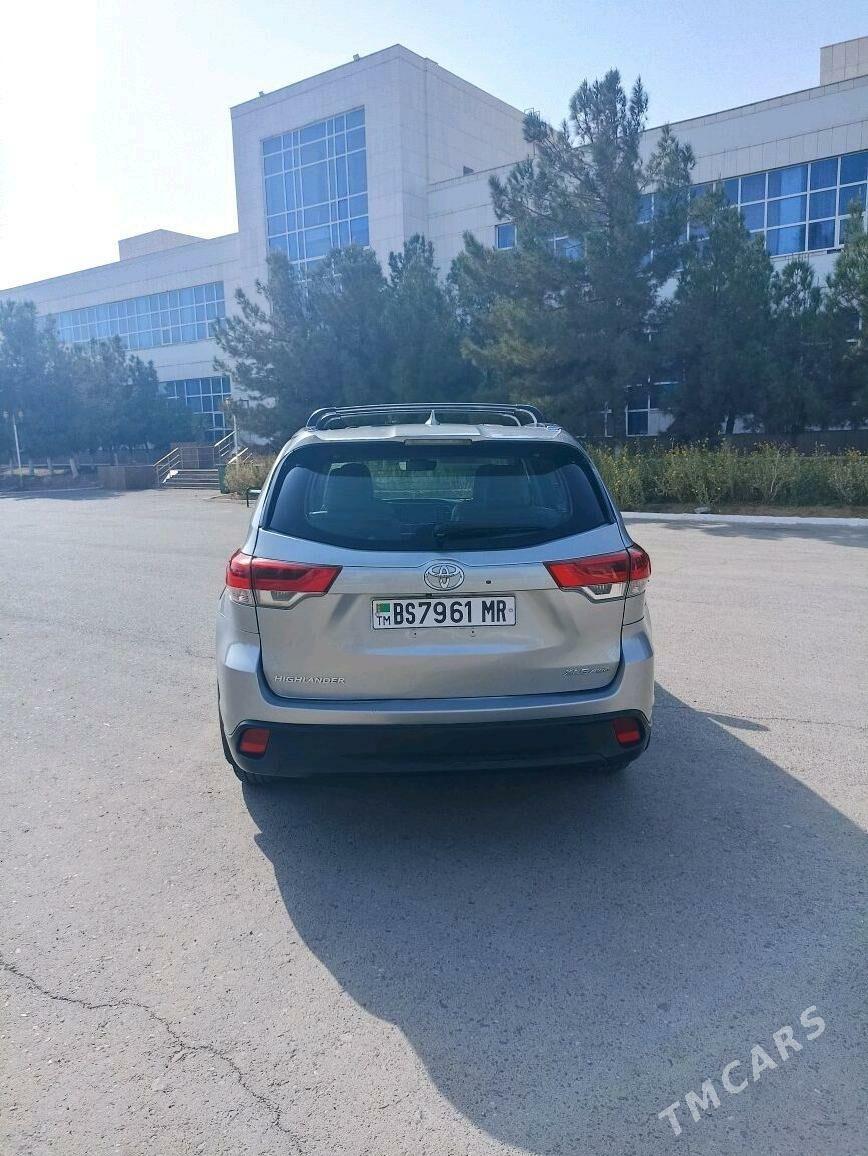 Toyota Highlander 2017 - 420 000 TMT - Мары - img 6