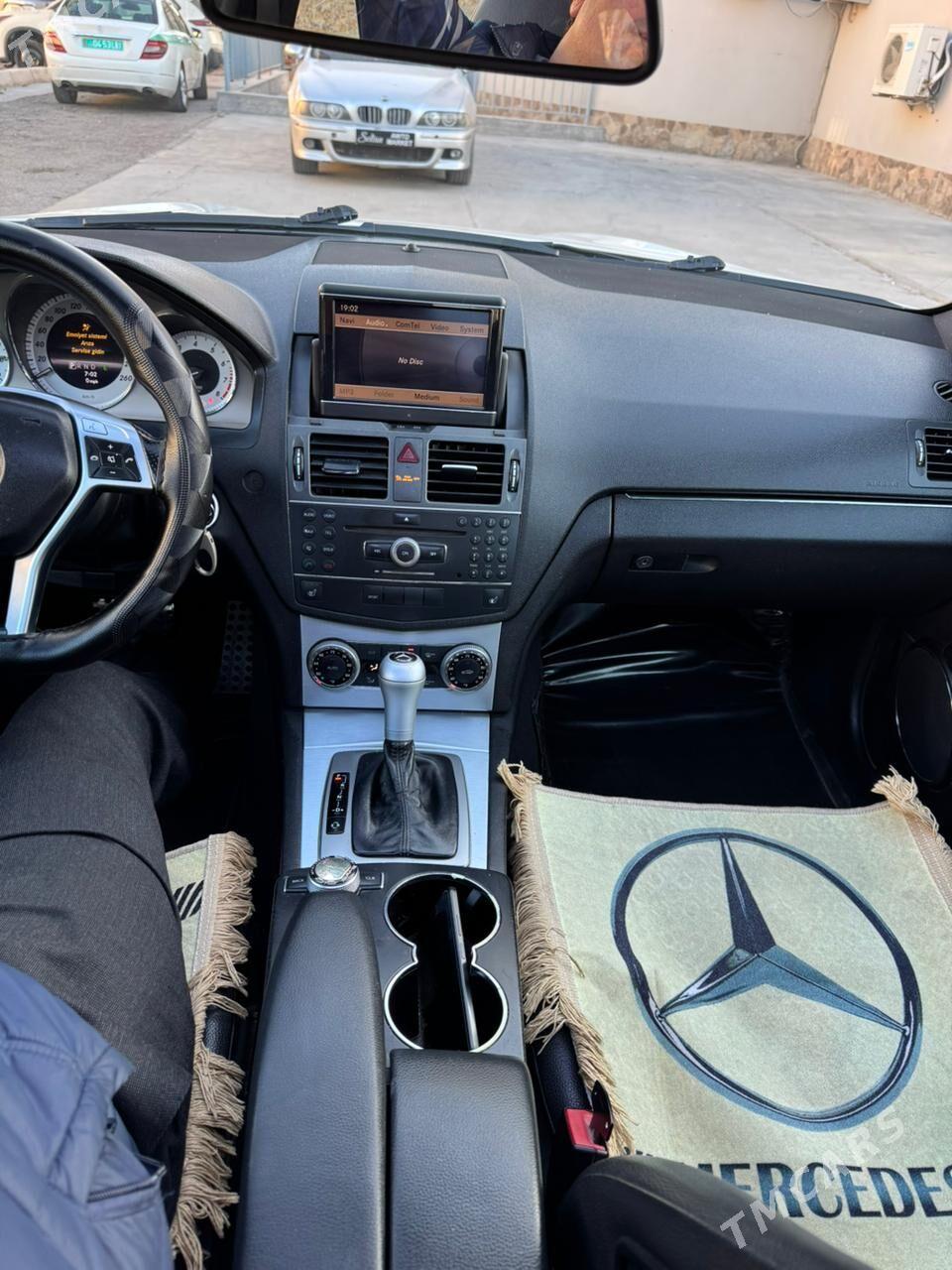 Mercedes-Benz C300 2010 - 220 000 TMT - Türkmenabat - img 7