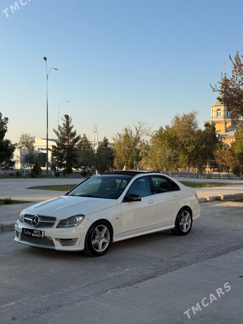 Mercedes-Benz C300 2010 - 220 000 TMT - Türkmenabat - img 2