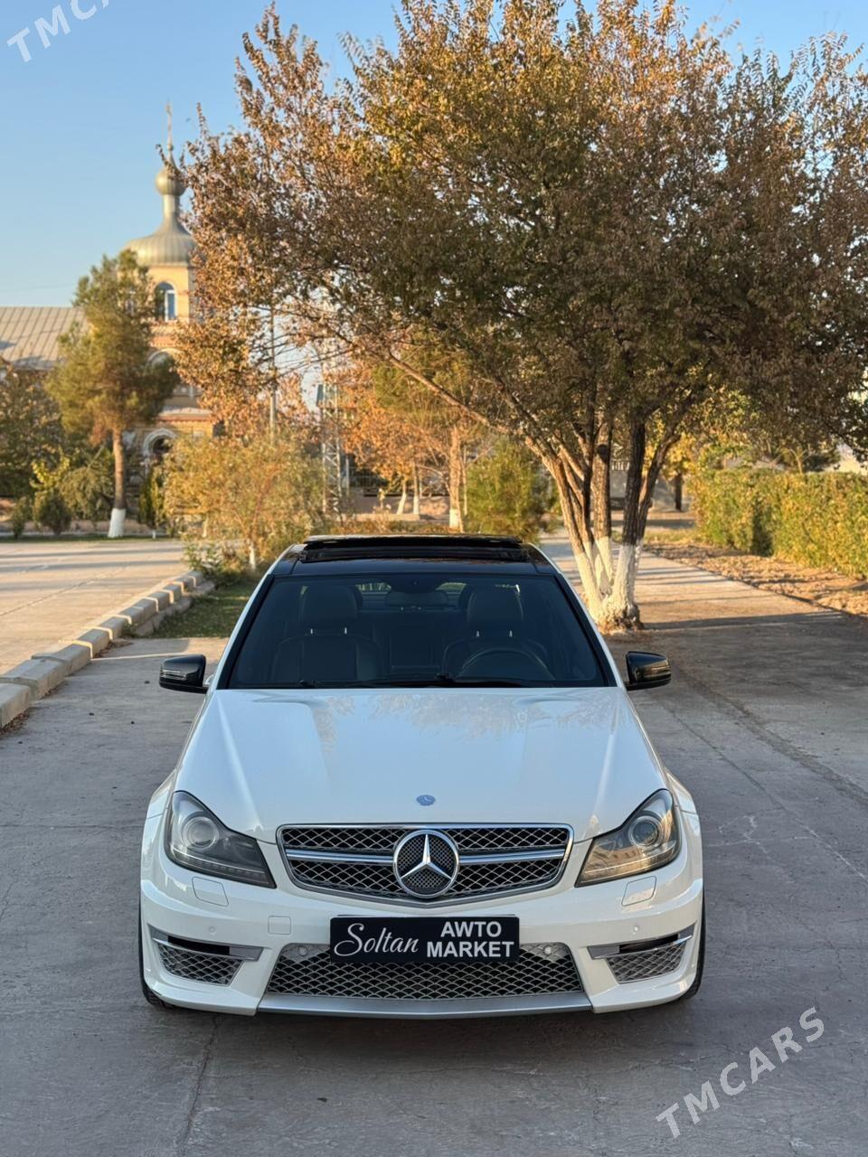 Mercedes-Benz C300 2010 - 220 000 TMT - Türkmenabat - img 1