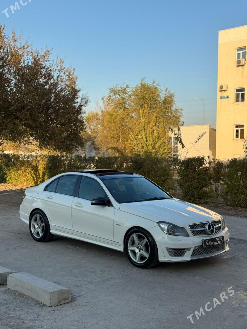 Mercedes-Benz C300 2010 - 220 000 TMT - Türkmenabat - img 3