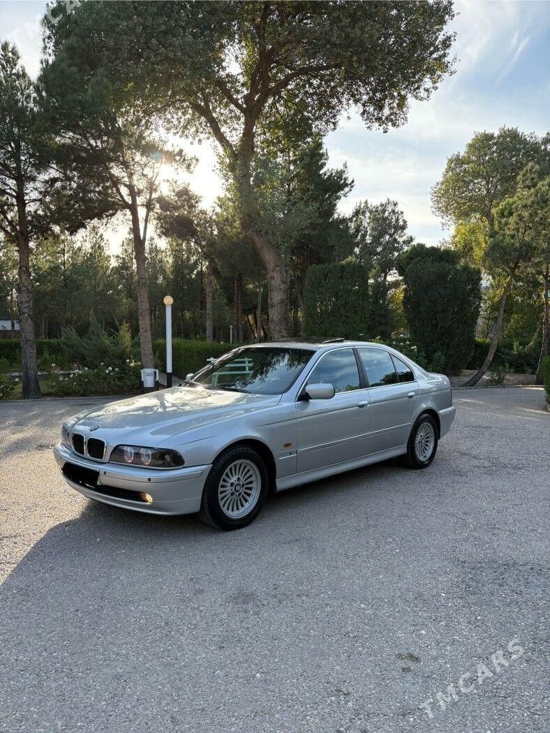 BMW E39 1999 - 100 000 TMT - Балканабат - img 1
