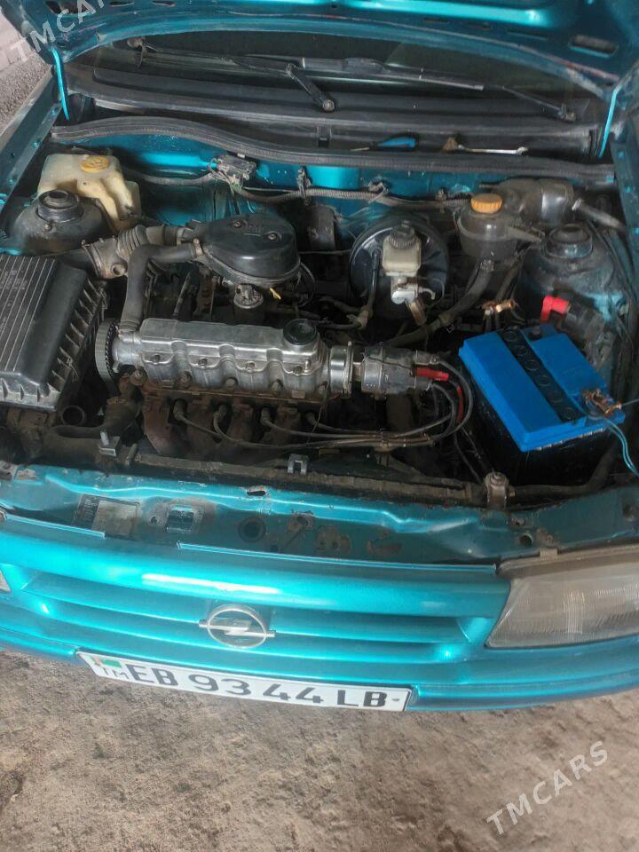 Opel Astra 1993 - 30 000 TMT - Дянев - img 5
