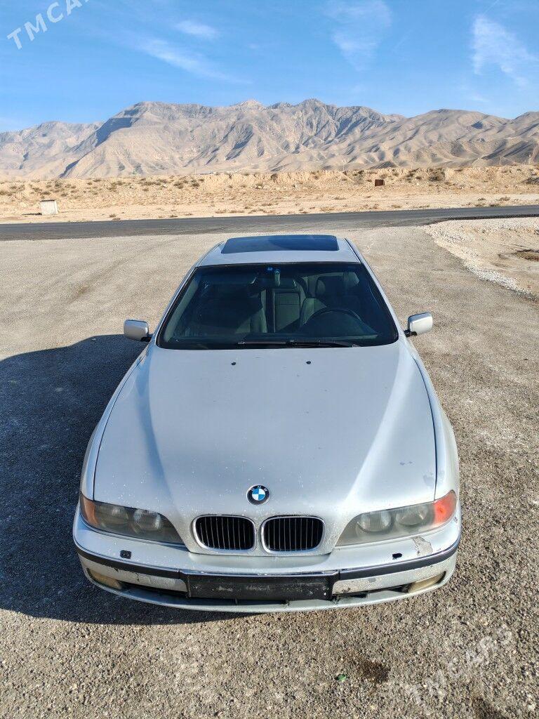 BMW 525 1999 - 100 000 TMT - Балканабат - img 1
