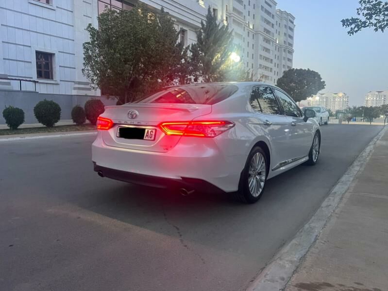 Toyota Camry 2020 - 520 000 TMT - Aşgabat - img 4
