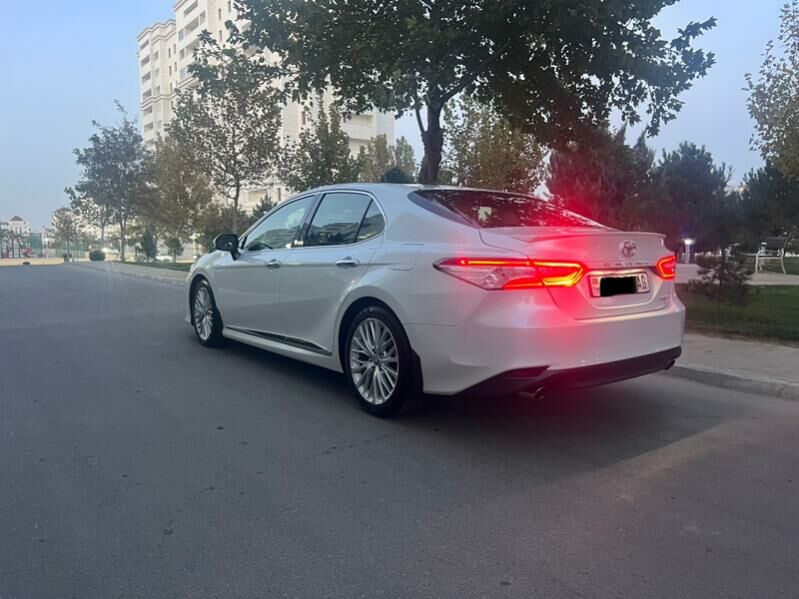 Toyota Camry 2020 - 520 000 TMT - Aşgabat - img 3