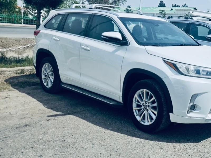 Toyota Highlander 2018 - 440 000 TMT - Байрамали - img 6