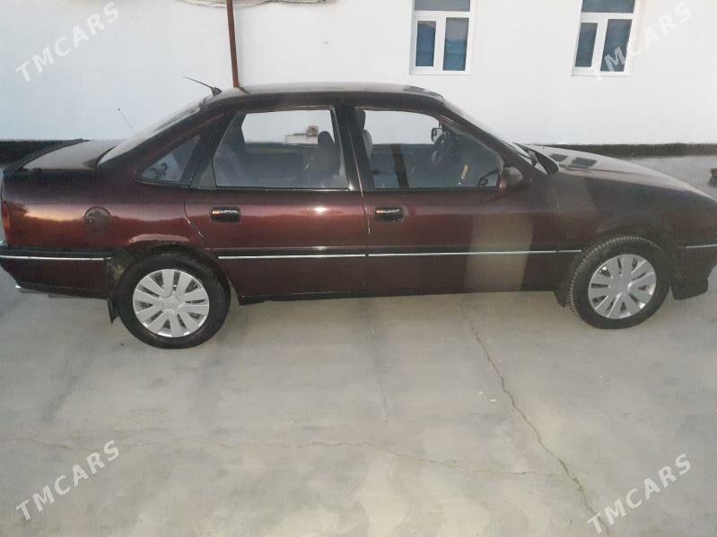 Opel Vectra 1990 - 35 000 TMT - Saýat - img 5