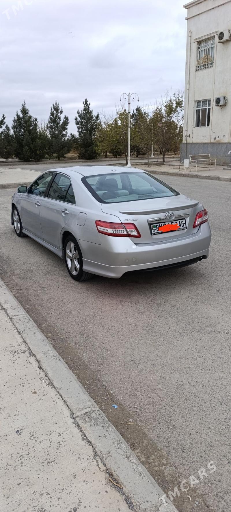 Toyota Camry 2011 - 185 000 TMT - Ашхабад - img 2