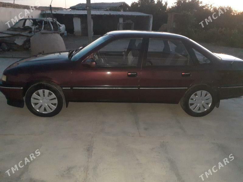 Opel Vectra 1990 - 35 000 TMT - Saýat - img 4