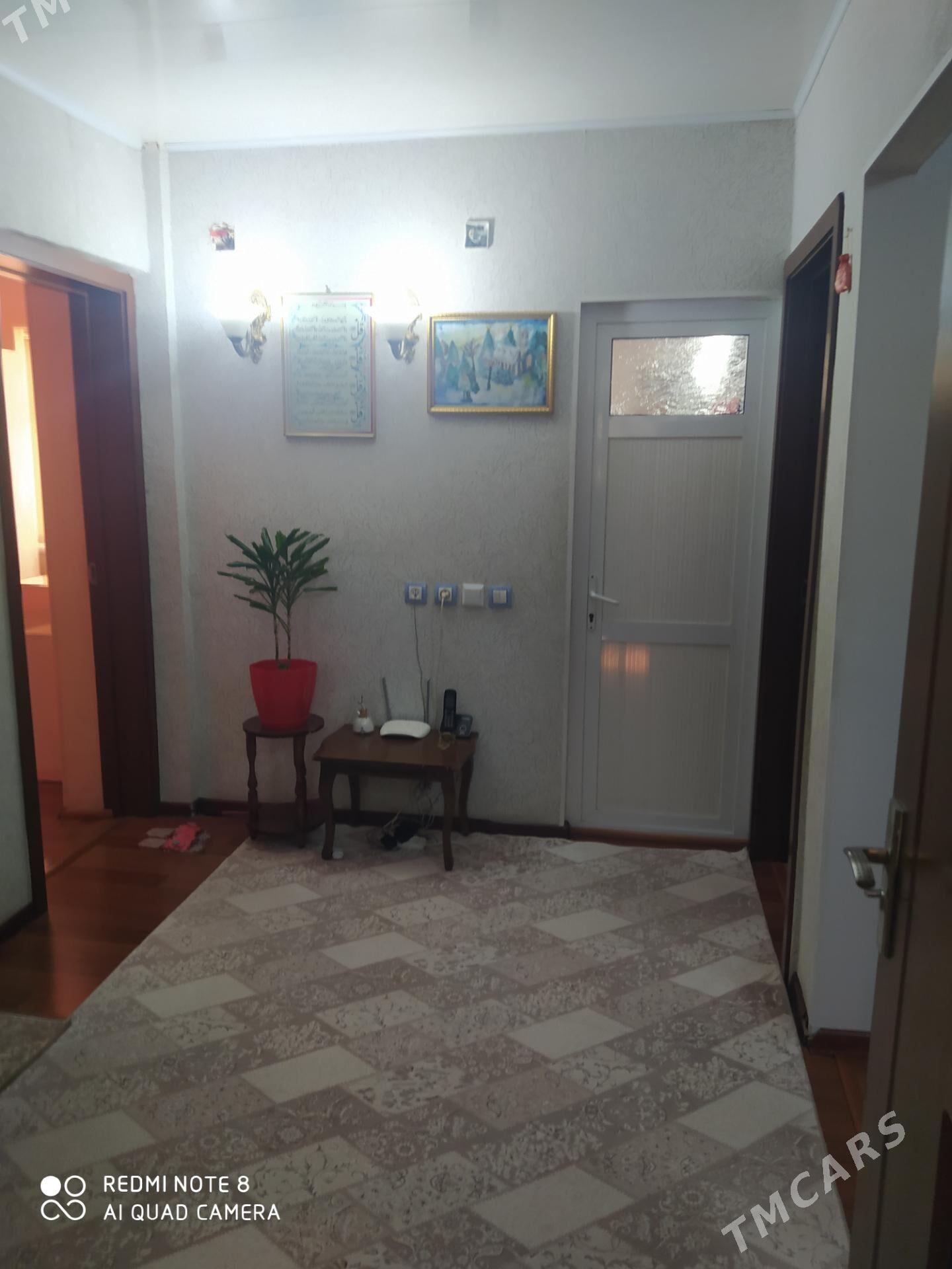 Срочно продам 3х ком 3 этаж . - Türkmenbaşy - img 4