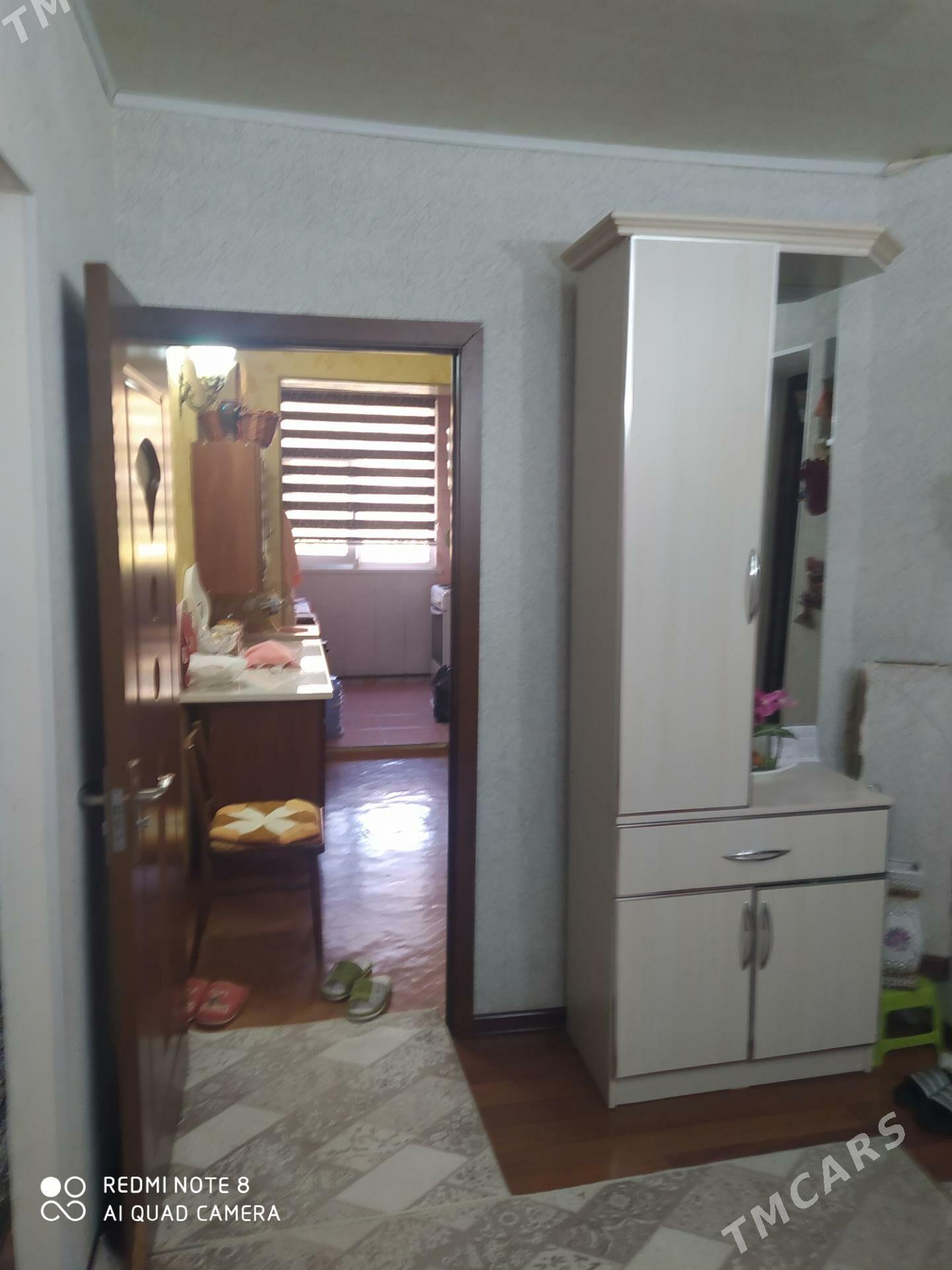 Срочно продам 3х ком 3 этаж . - Türkmenbaşy - img 5