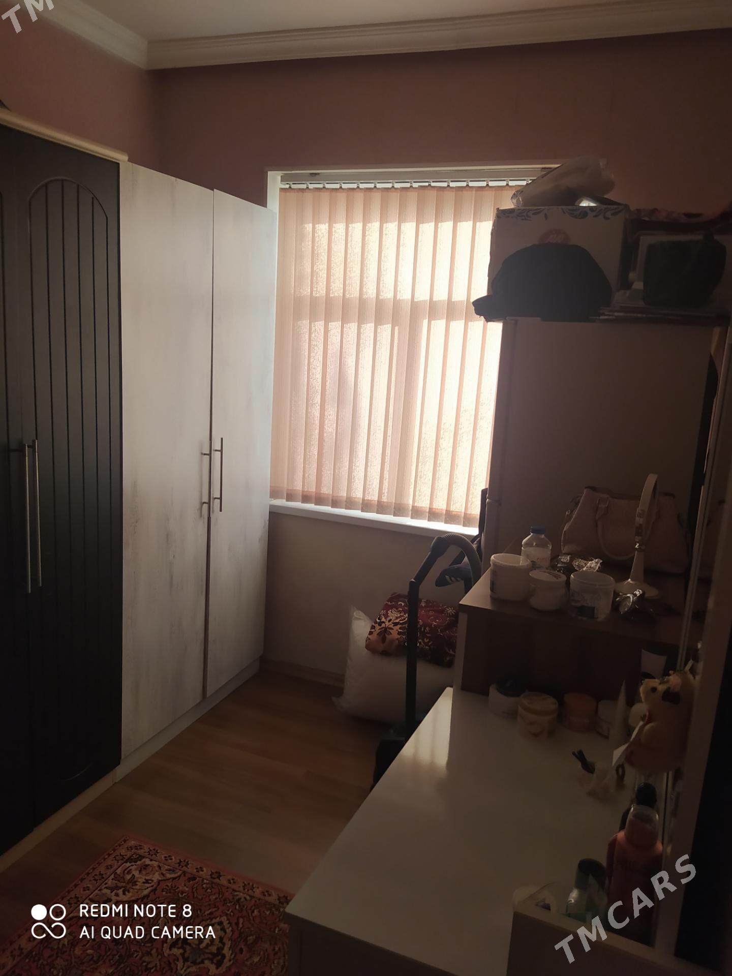 Срочно продам 3х ком 3 этаж . - Türkmenbaşy - img 1