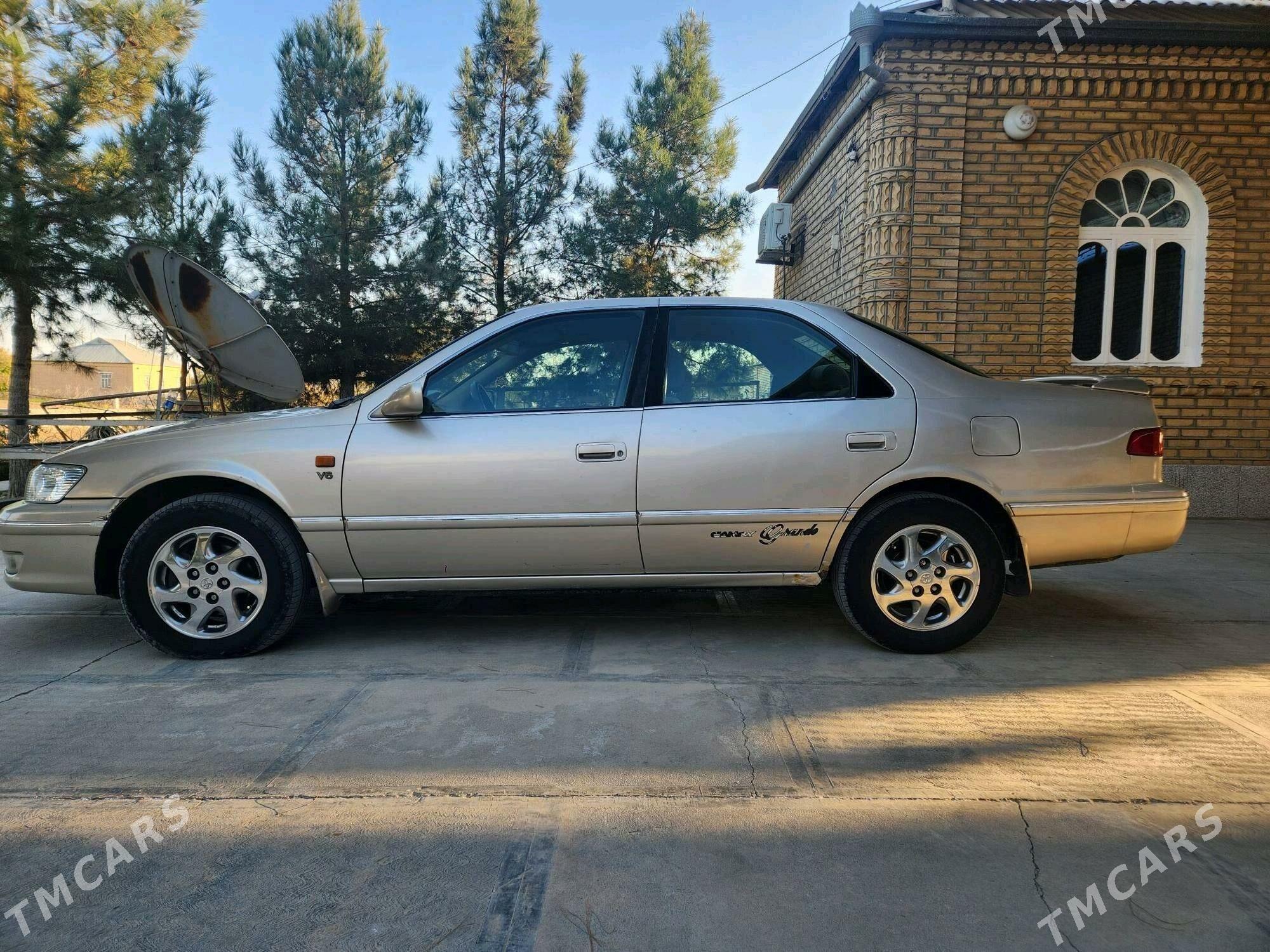 Toyota Camry 1997 - 140 000 TMT - Мары - img 2