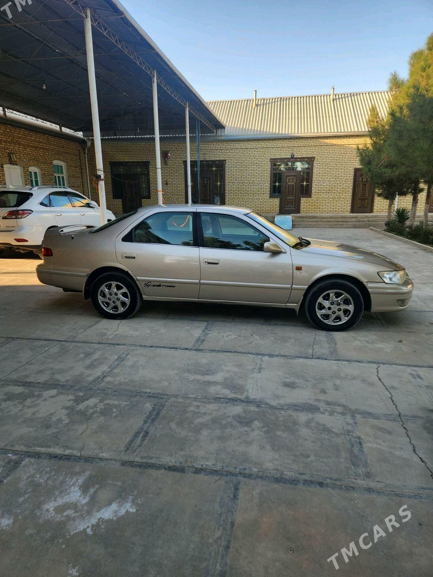 Toyota Camry 1997 - 140 000 TMT - Мары - img 4