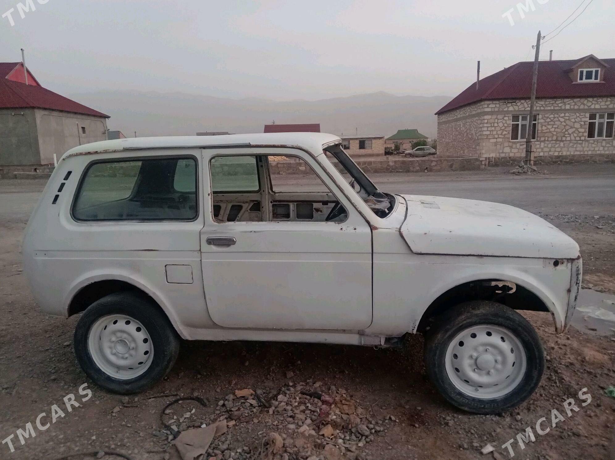 Lada Niva 1981 - 7 000 TMT - Берекет - img 3