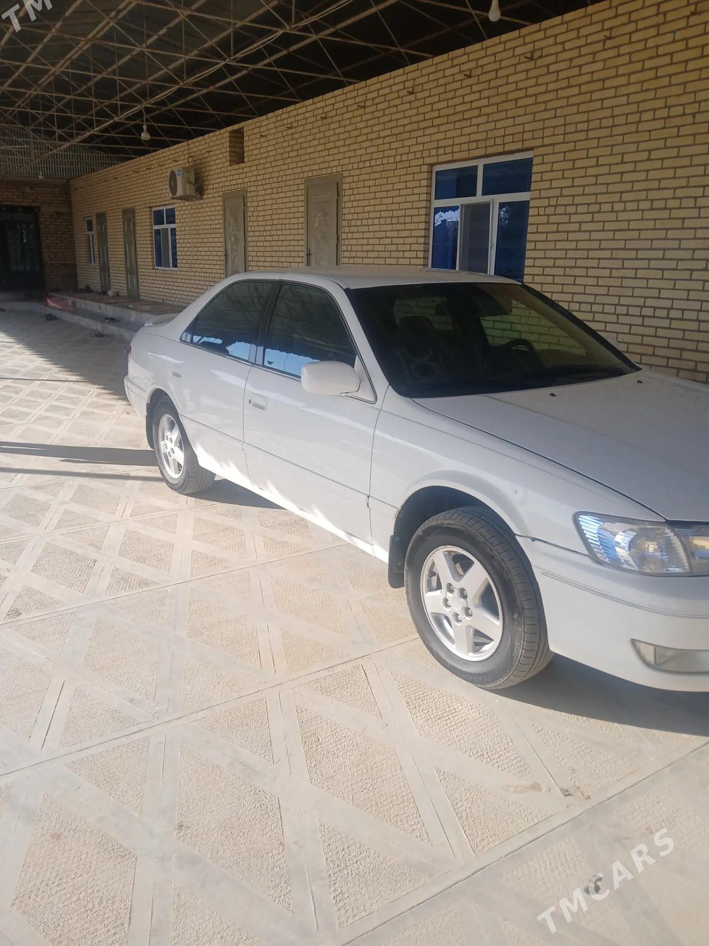 Toyota Camry 2001 - 180 000 TMT - Baýramaly - img 3