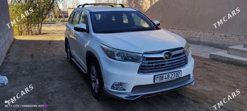 Toyota Highlander 2015 - 400 000 TMT - Köneürgenç - img 2