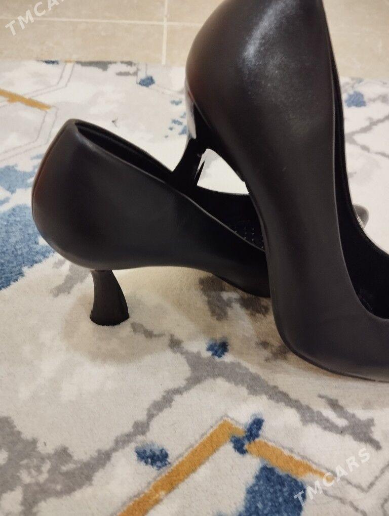 Gara ökjeli köwüş - Parahat 8 - img 2