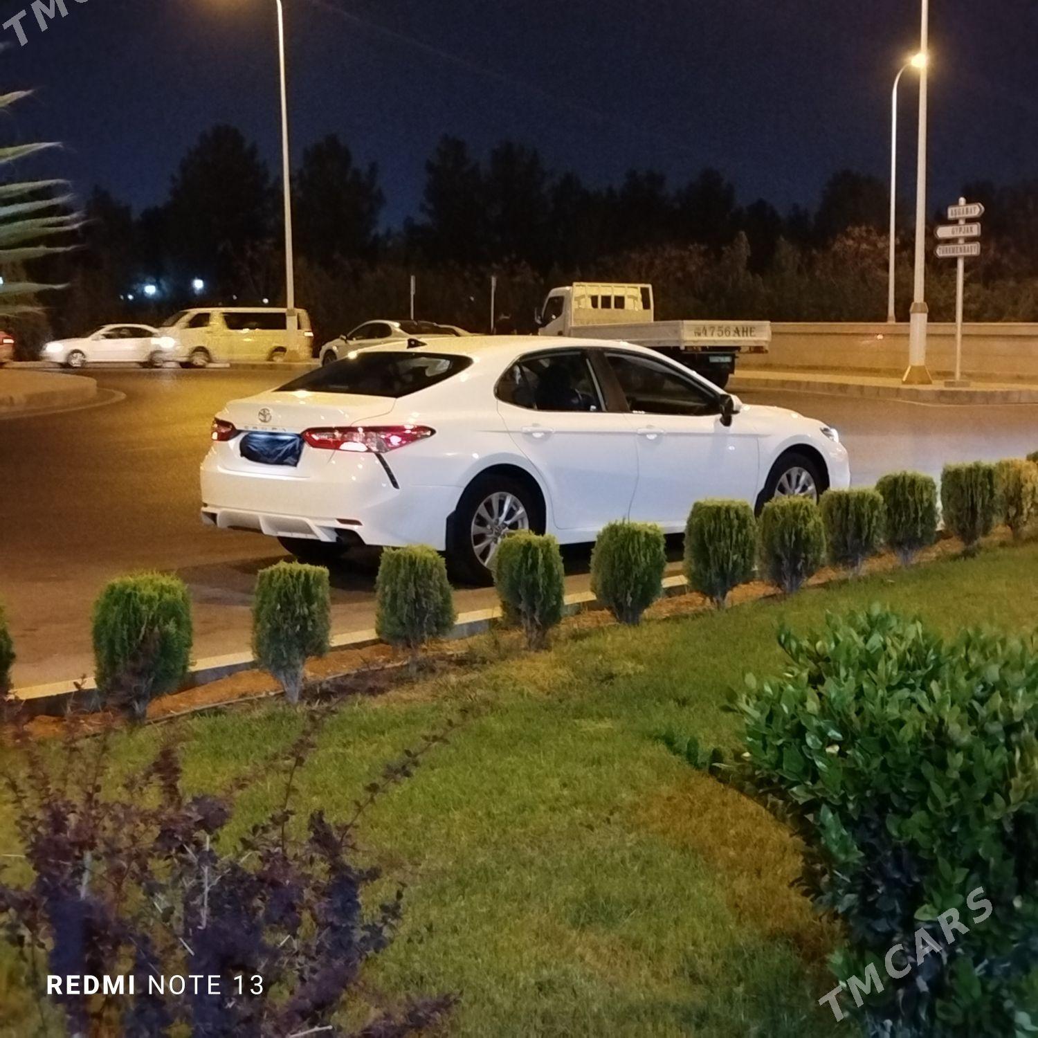 Toyota Camry 2022 - 275 000 TMT - Büzmeýin - img 4