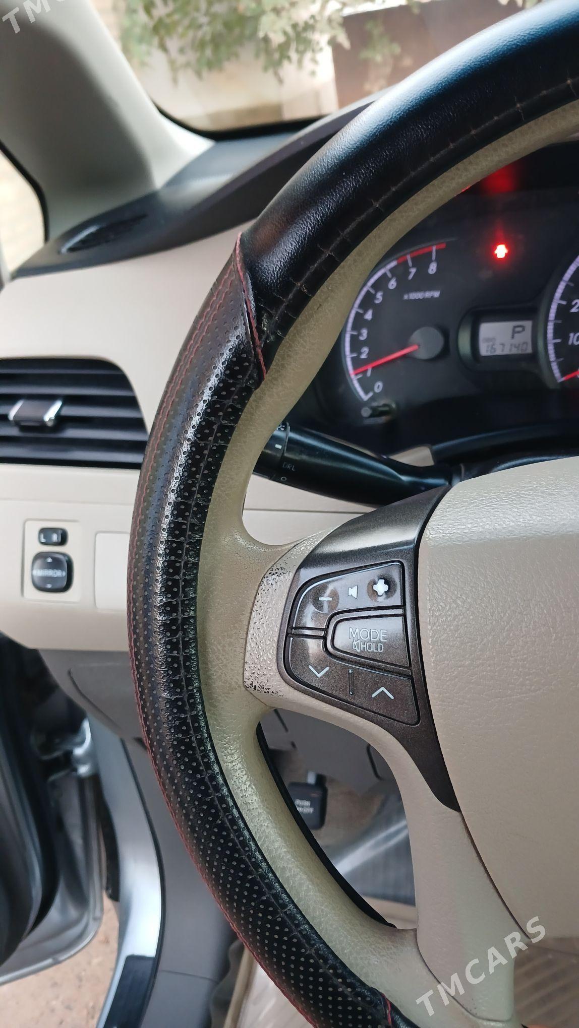 Toyota Sienna 2012 - 300 000 TMT - Tejen - img 7