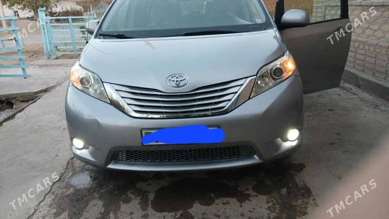 Toyota Sienna 2012 - 300 000 TMT - Tejen - img 10