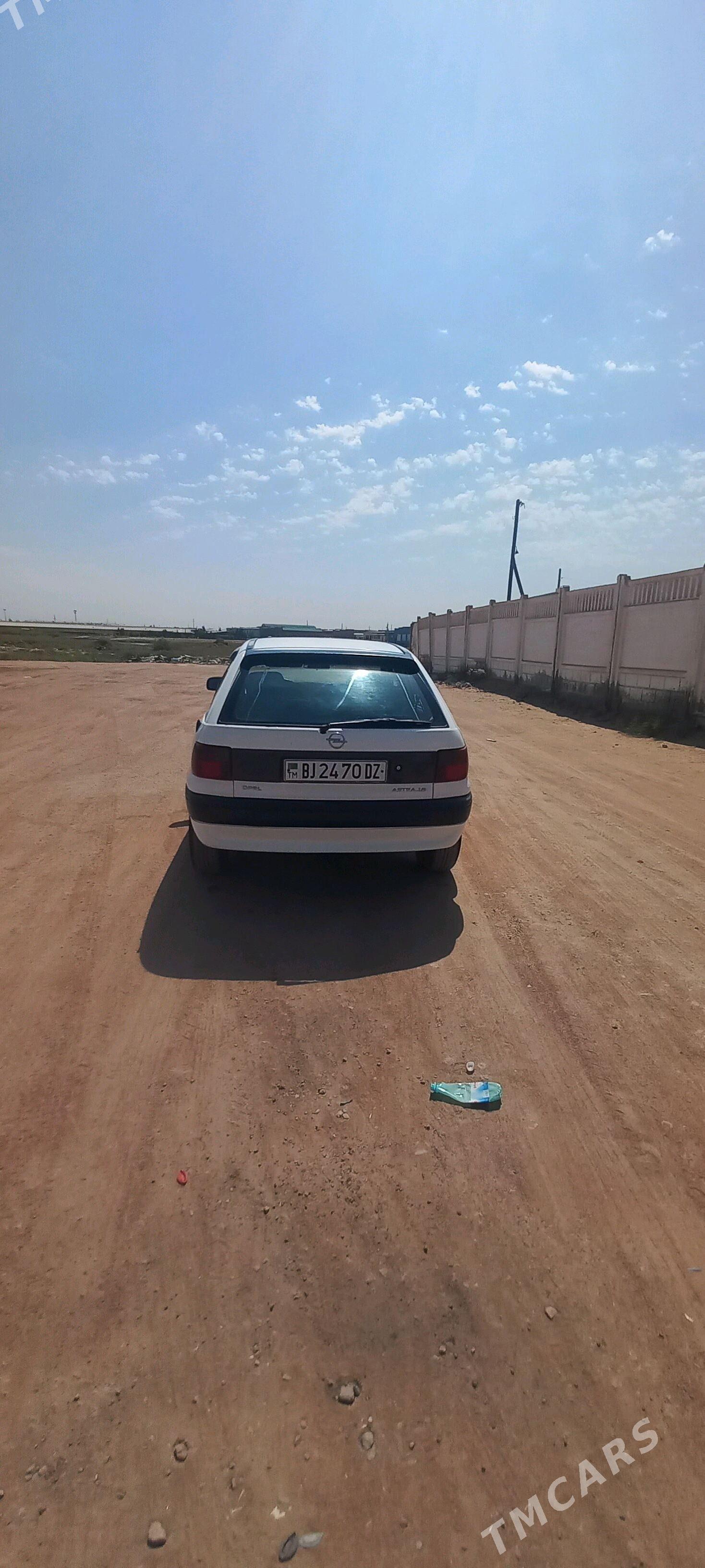 Opel Astra 1995 - 48 000 TMT - Губадаг - img 8