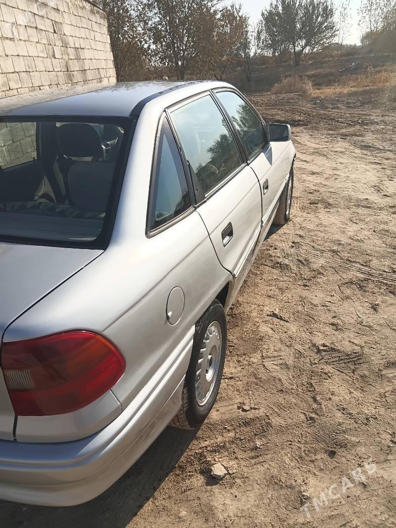 Opel Astra 1992 - 36 000 TMT - етр. Туркменбаши - img 4