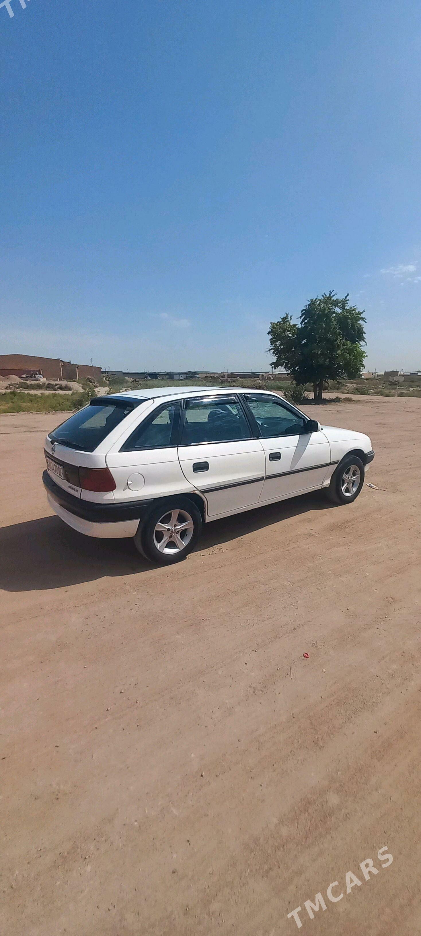 Opel Astra 1995 - 48 000 TMT - Губадаг - img 9