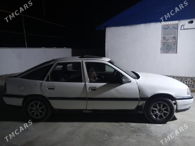 Opel Vectra 1992 - 15 000 TMT - Seýdi - img 2