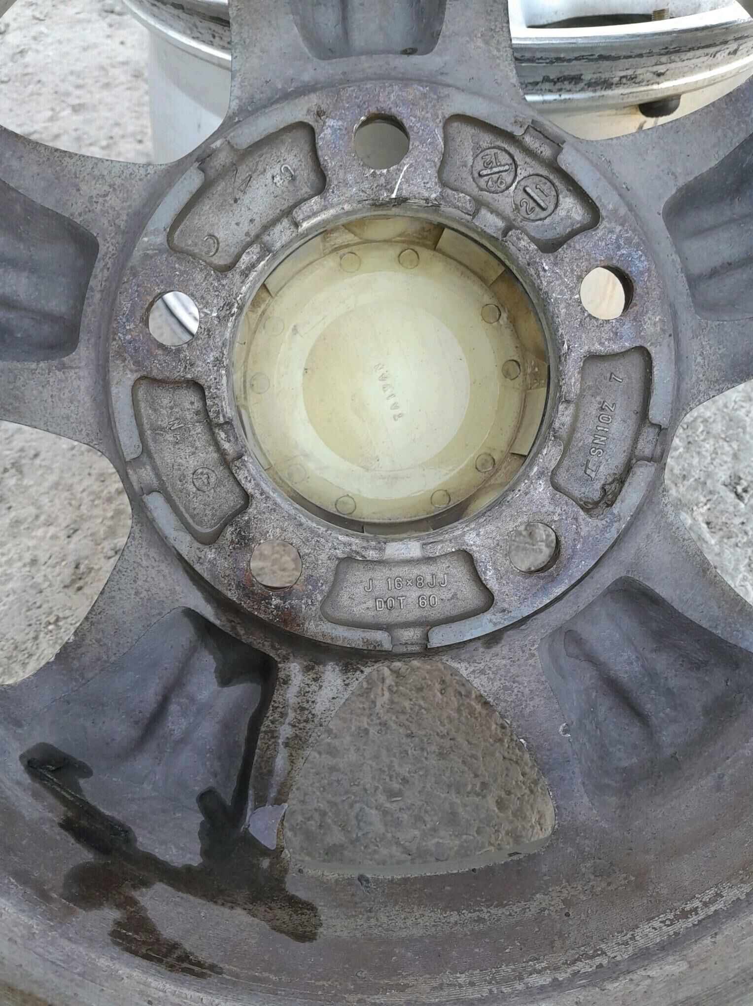 Toyota Land kruzer diska16 lik 3 500 TMT - Дашогуз - img 7