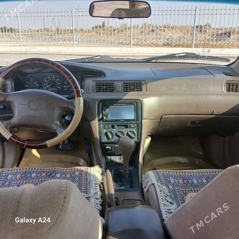 Toyota Camry 1999 - 130 000 TMT - Халач - img 4