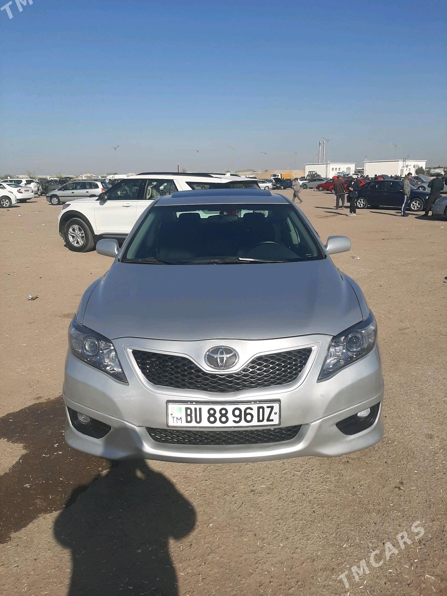 Toyota Camry 2011 - 235 000 TMT - Дашогуз - img 2