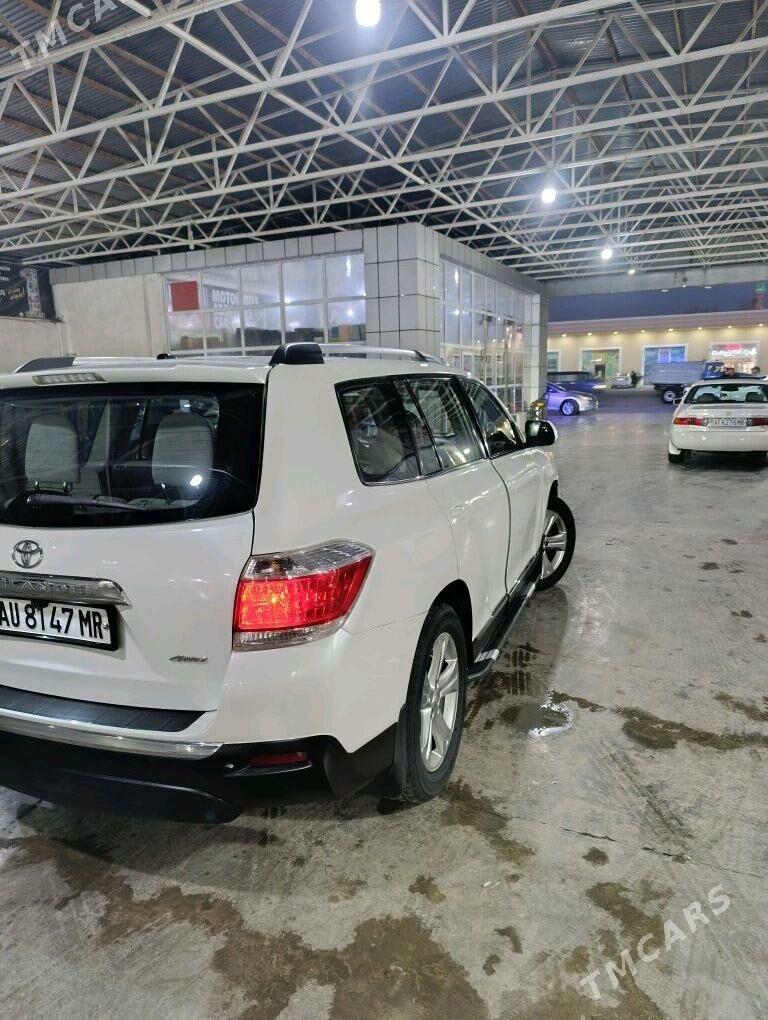 Toyota Highlander 2012 - 340 000 TMT - Baýramaly - img 5