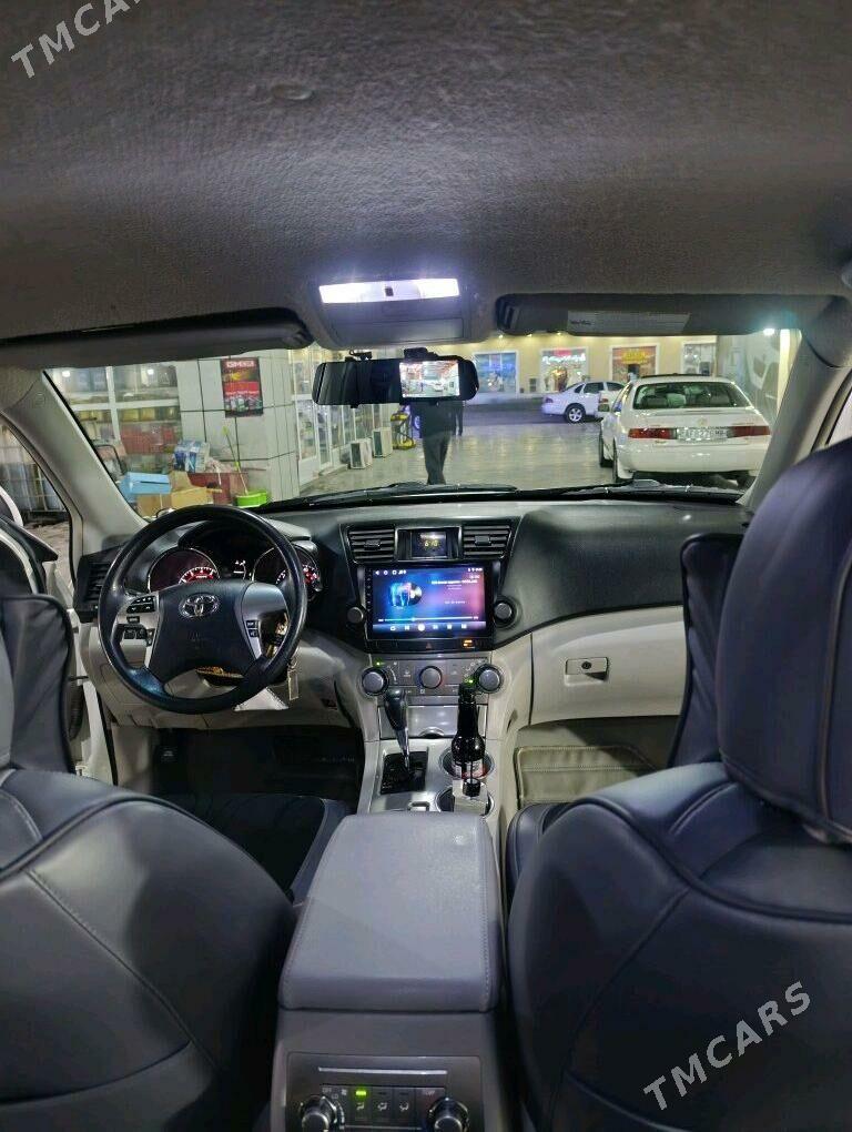 Toyota Highlander 2012 - 340 000 TMT - Baýramaly - img 2