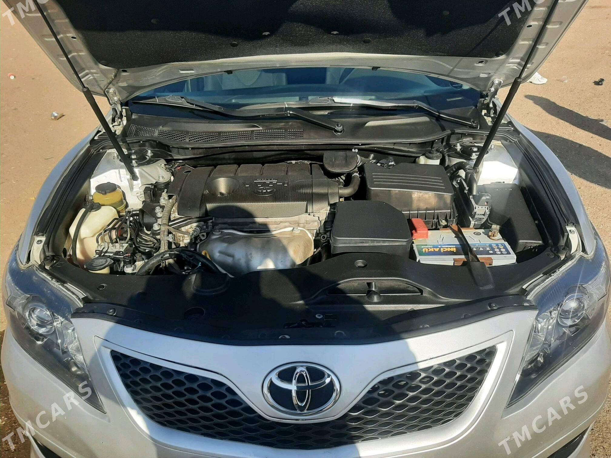 Toyota Camry 2011 - 235 000 TMT - Дашогуз - img 5