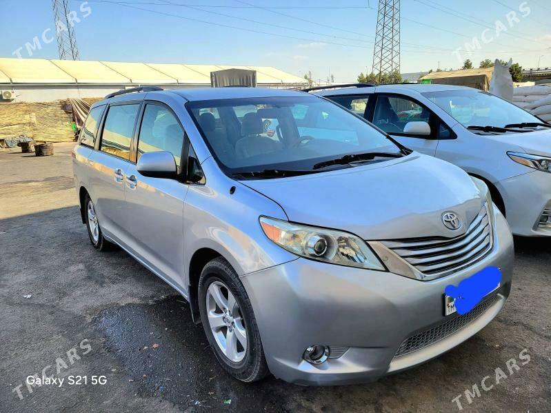 Toyota Sienna 2010 - 285 000 TMT - Мары - img 7