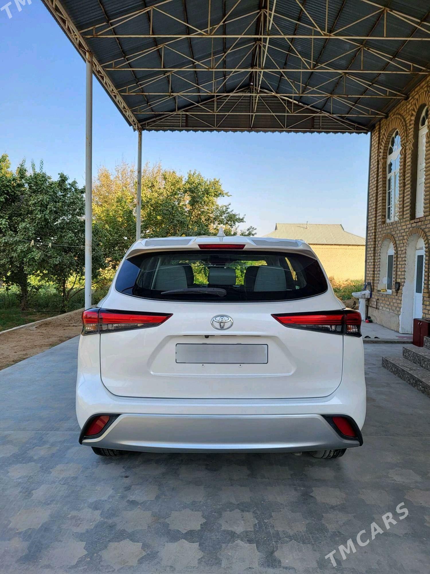 Toyota Highlander 2021 - 490 000 TMT - Мары - img 3