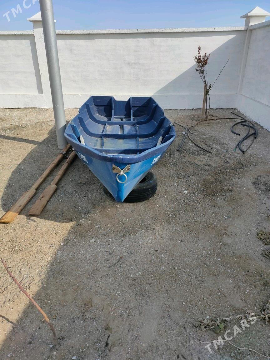 лодка - Туркменбаши - img 5