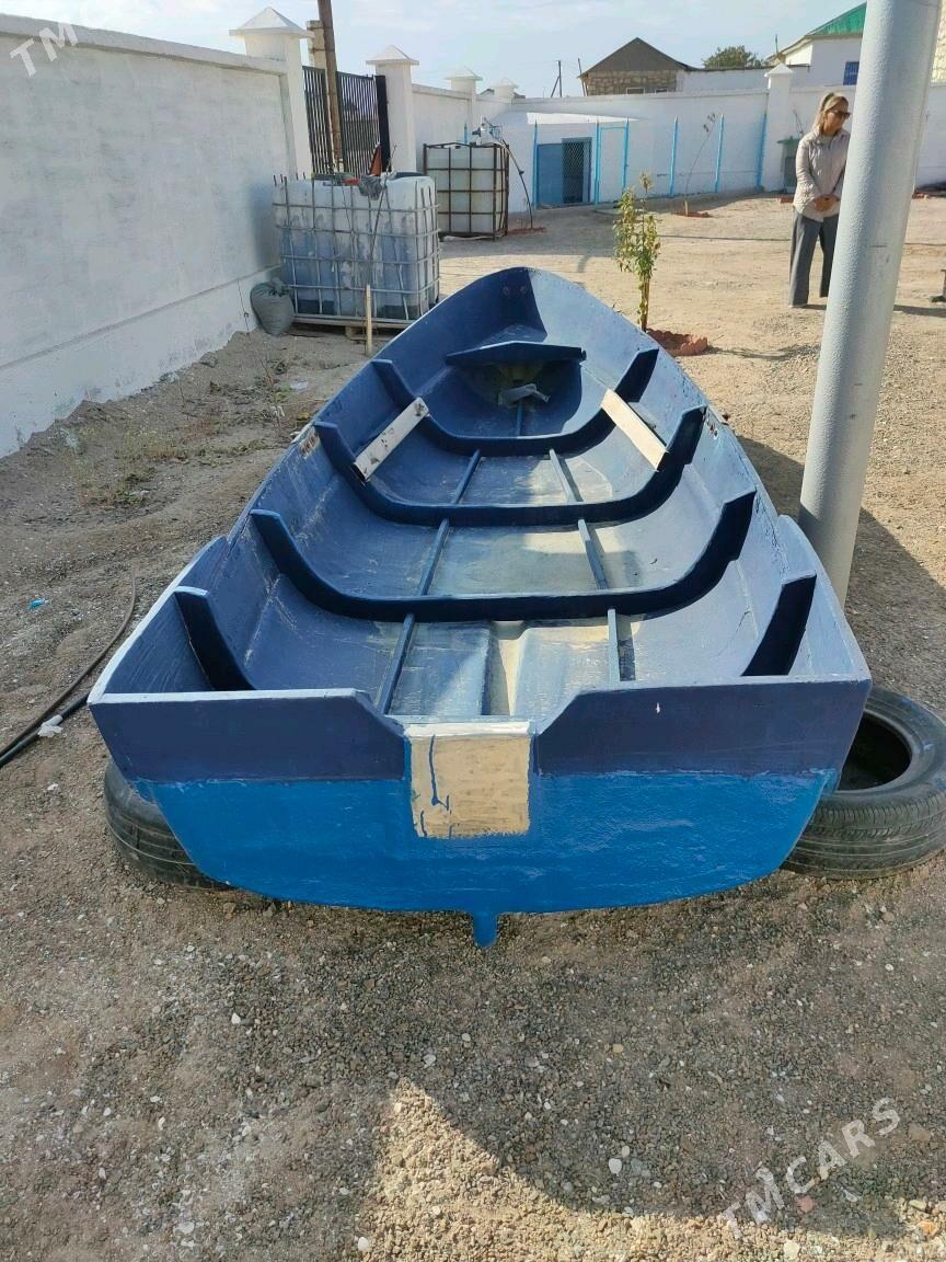 лодка - Туркменбаши - img 7